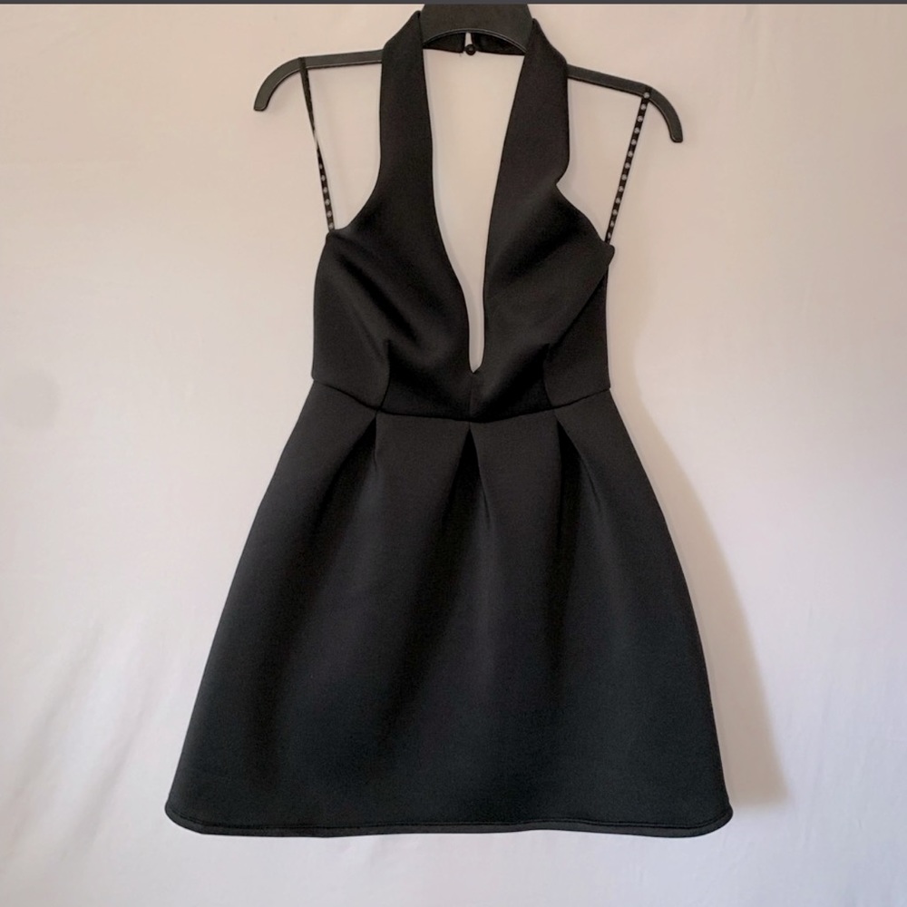 Black Mini Halter Flared dress • Missguided 🎥